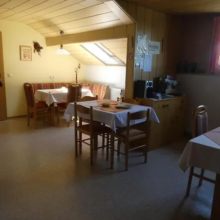 Gaestezimmer Rauchecker * Eging